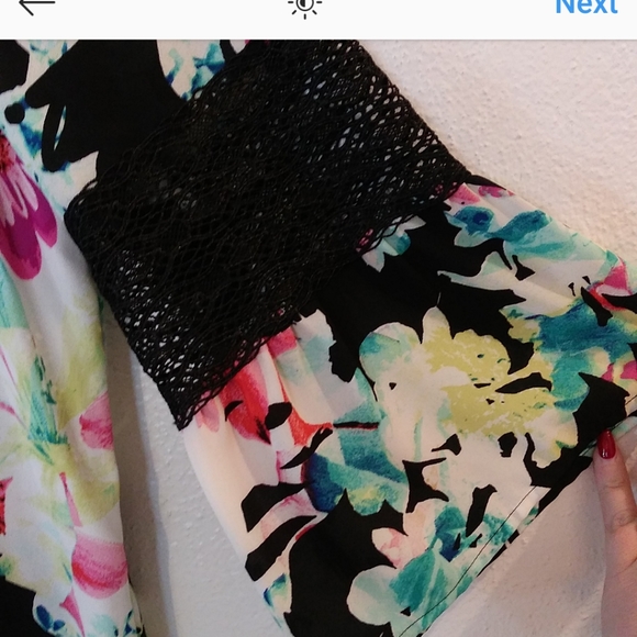 Floral Button-Up Flowy Tunic Top - Picture 2 of 7